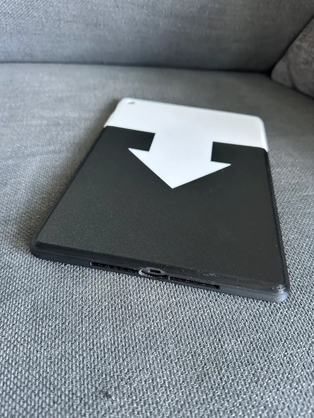 Ipad 10.2 case (iPad 7/8/9), photo 2 of 3 - Ipad 10.2 case (iPad 7/8/9) Mobile & Device Accessories