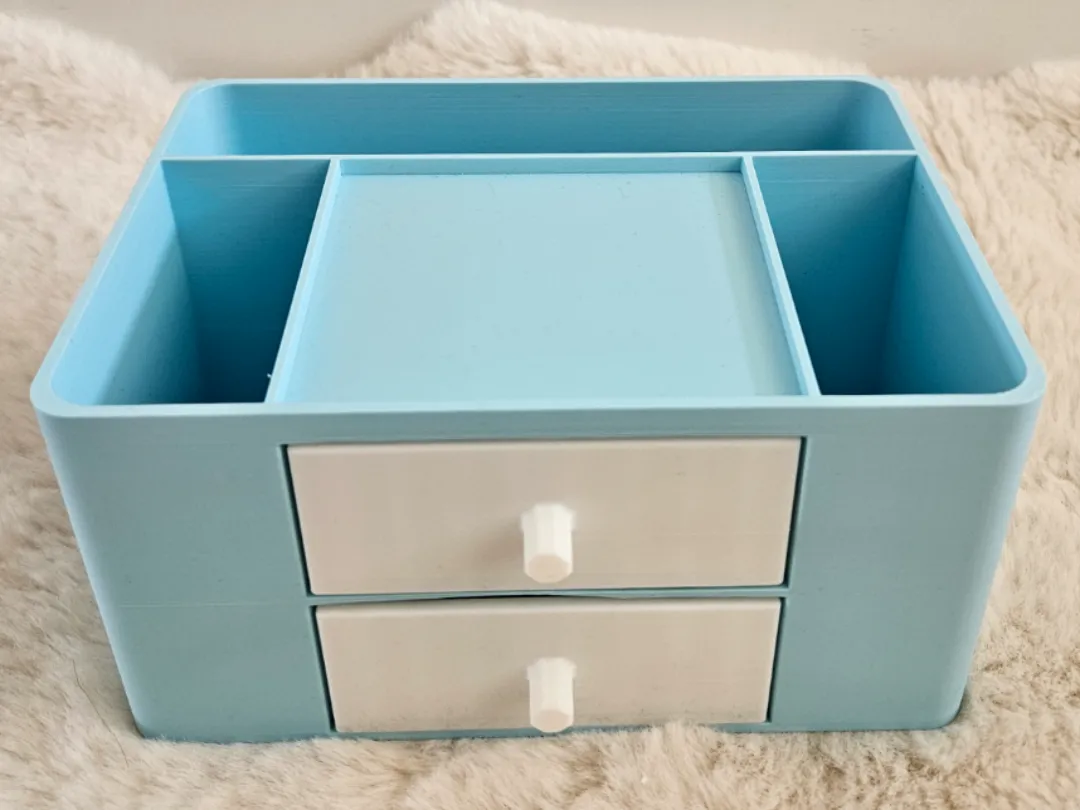 Desk organizer with drawers