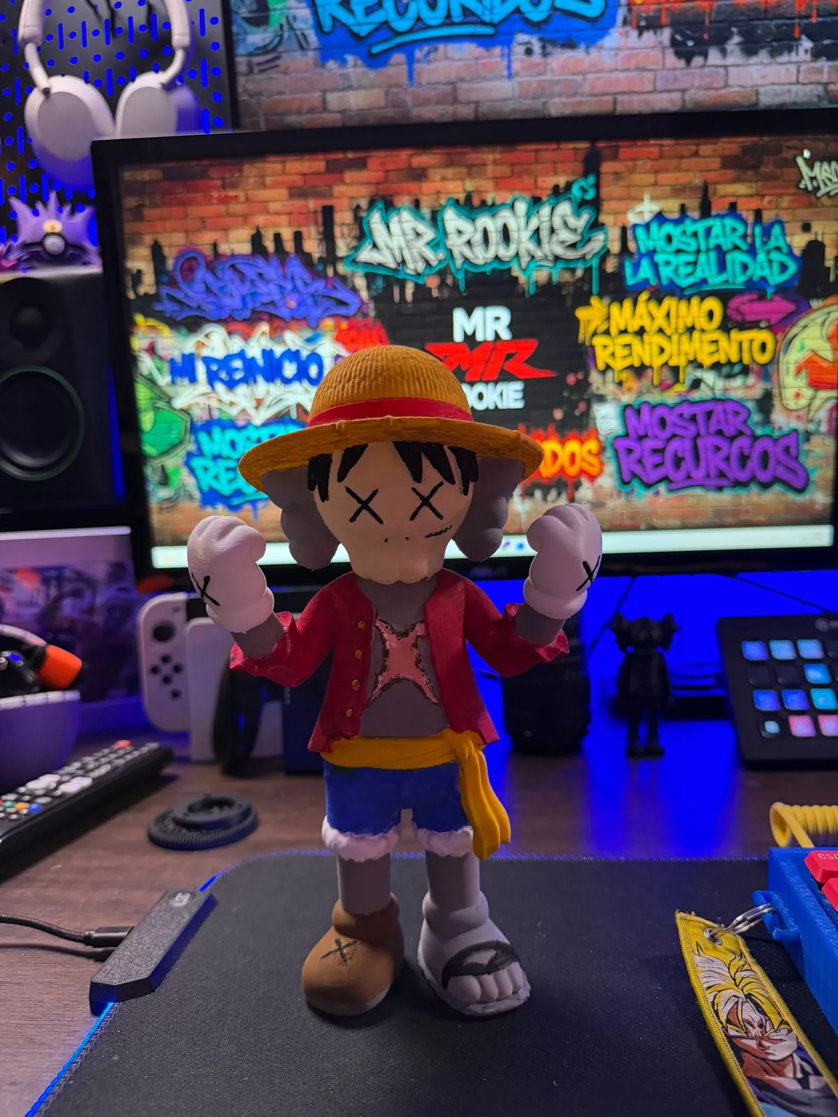 Kaws x Luffy, Fusion Tribute by Mr. Rookie, photo 4 of 4 - Kaws x Luffy, Fusion Tribute by Mr. Rookie Figurines & Collectibles