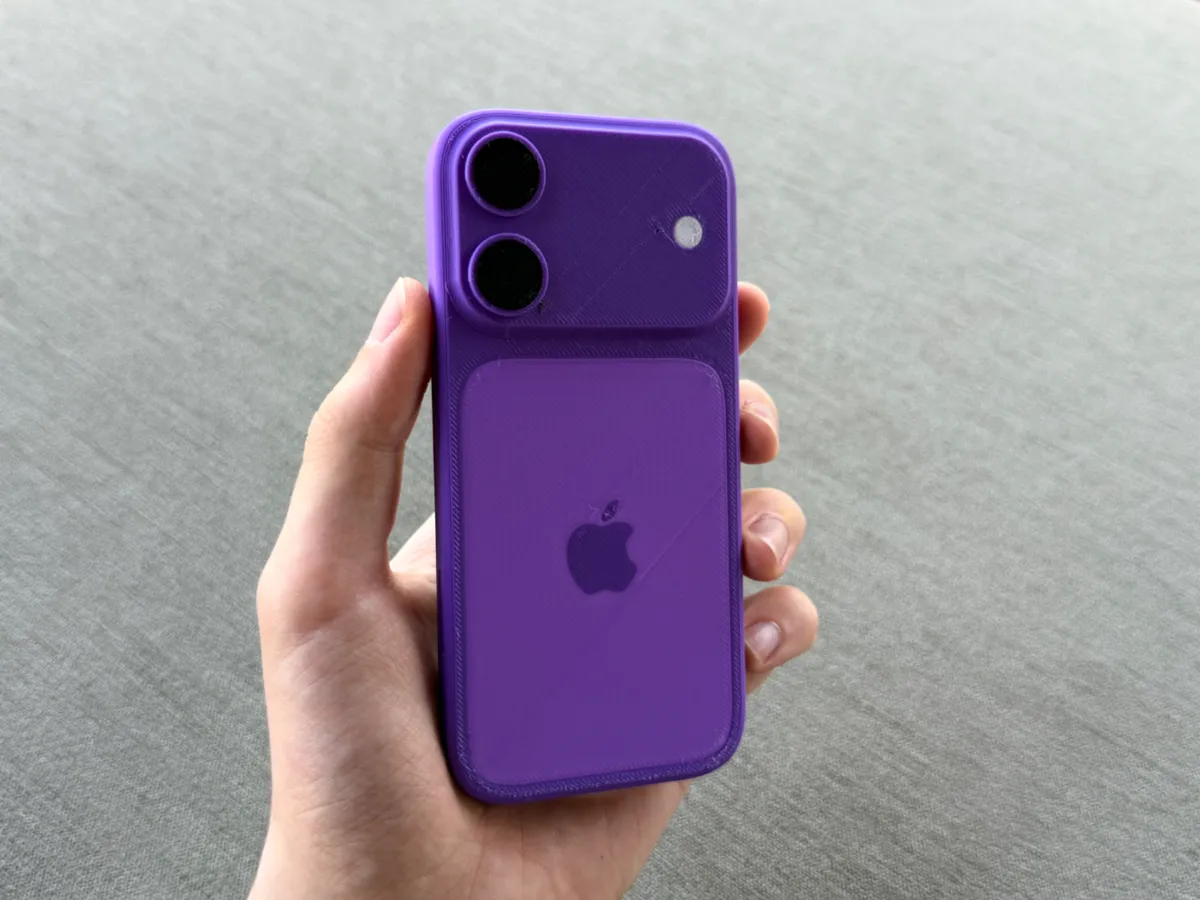 iPhone 18 Mini Concept Display Model