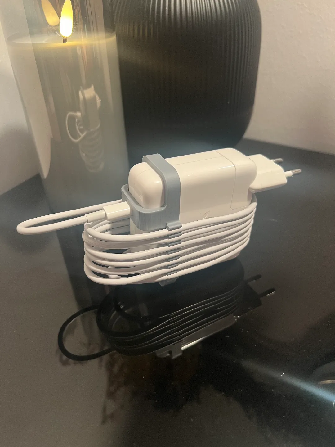 Macbook cable organizer 61W V1