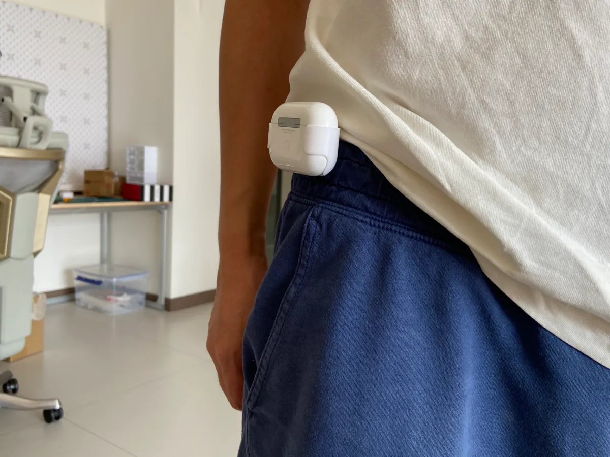 Airpods Pro waist clip, photo 3 of 4 - Airpods Pro waist clip Tools