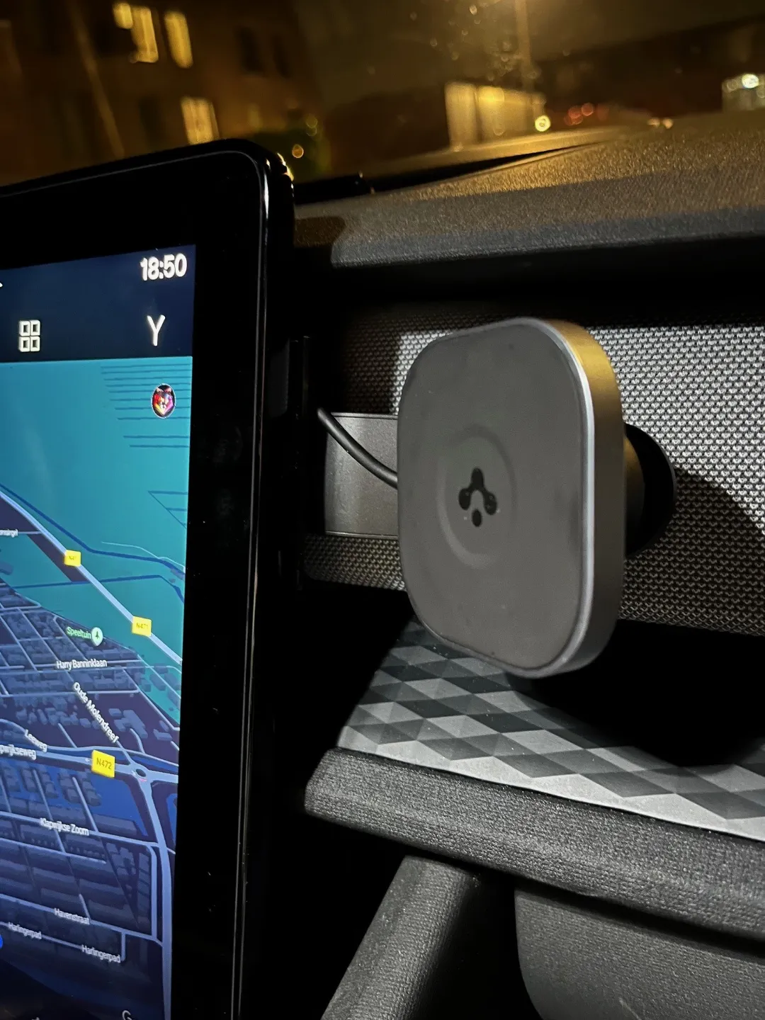 Spigen OneTap Pro MagSafe mounting plate Polestar, photo 2 of 4 - Spigen OneTap Pro MagSafe mounting plate Polestar Hobby & DIY