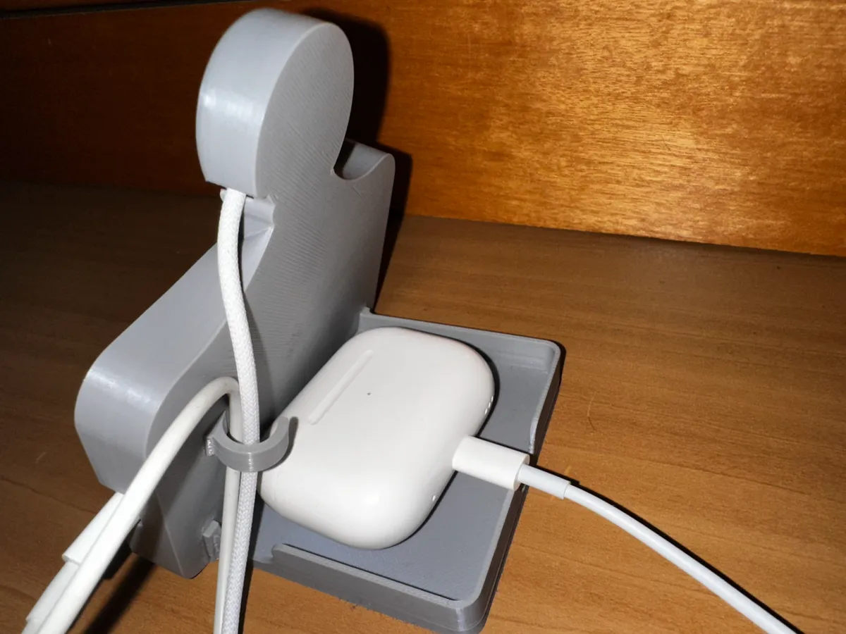 minimalist all-in-one apple dock (magsafe battery), photo 3 of 3 - minimalist all-in-one apple dock (magsafe battery) Tools