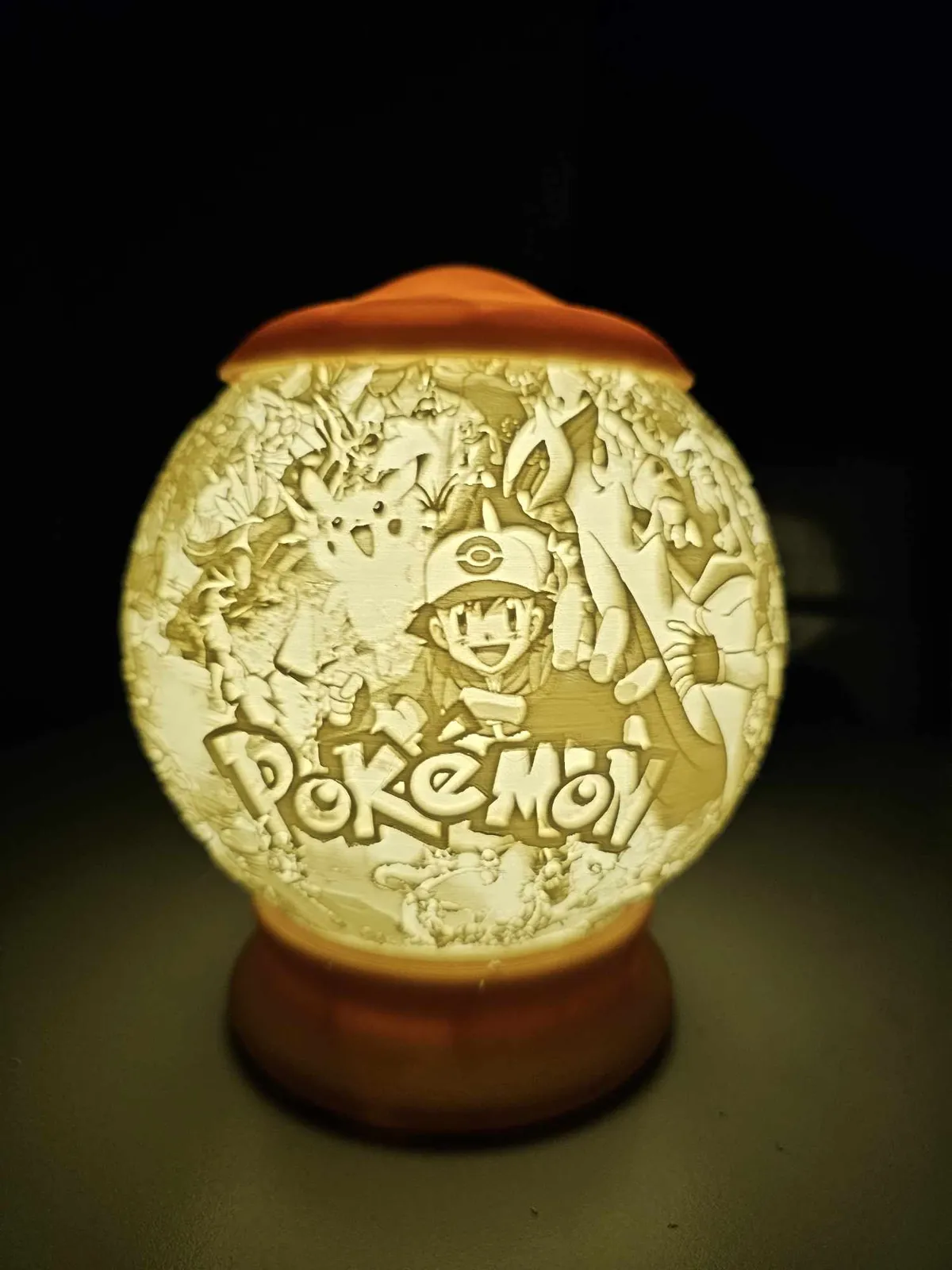 Pokemon & Pikachu - Lampe Sphère, photo 3 of 4 - Pokemon & Pikachu - Lampe Sphère Figurines & Collectibles