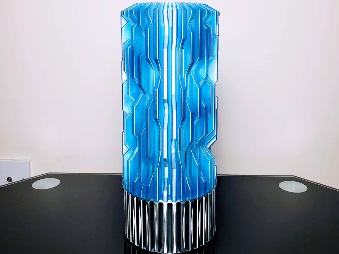 SciFi Tron Desktop Lamp (parametric)