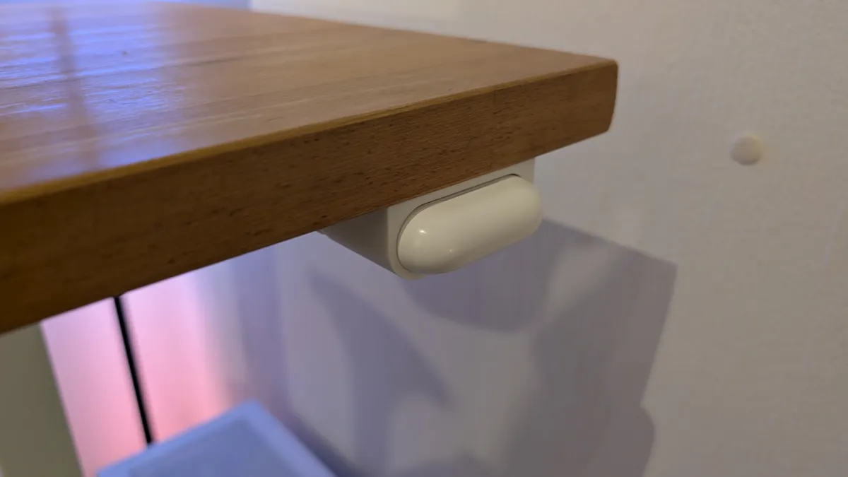 Mechanical Under-Desk Charging Dock AirPods Pro 2, photo 4 of 4 - Mechanical Under-Desk Charging Dock AirPods Pro 2 Mobile & Device Accessories