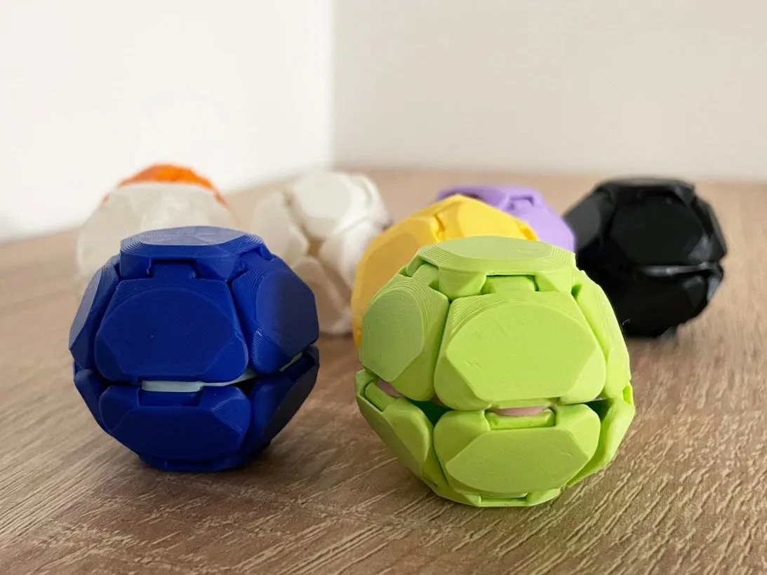 PentaClick - Clicker, photo 4 of 4 - PentaClick - Clicker Fidget & Sensory Toys