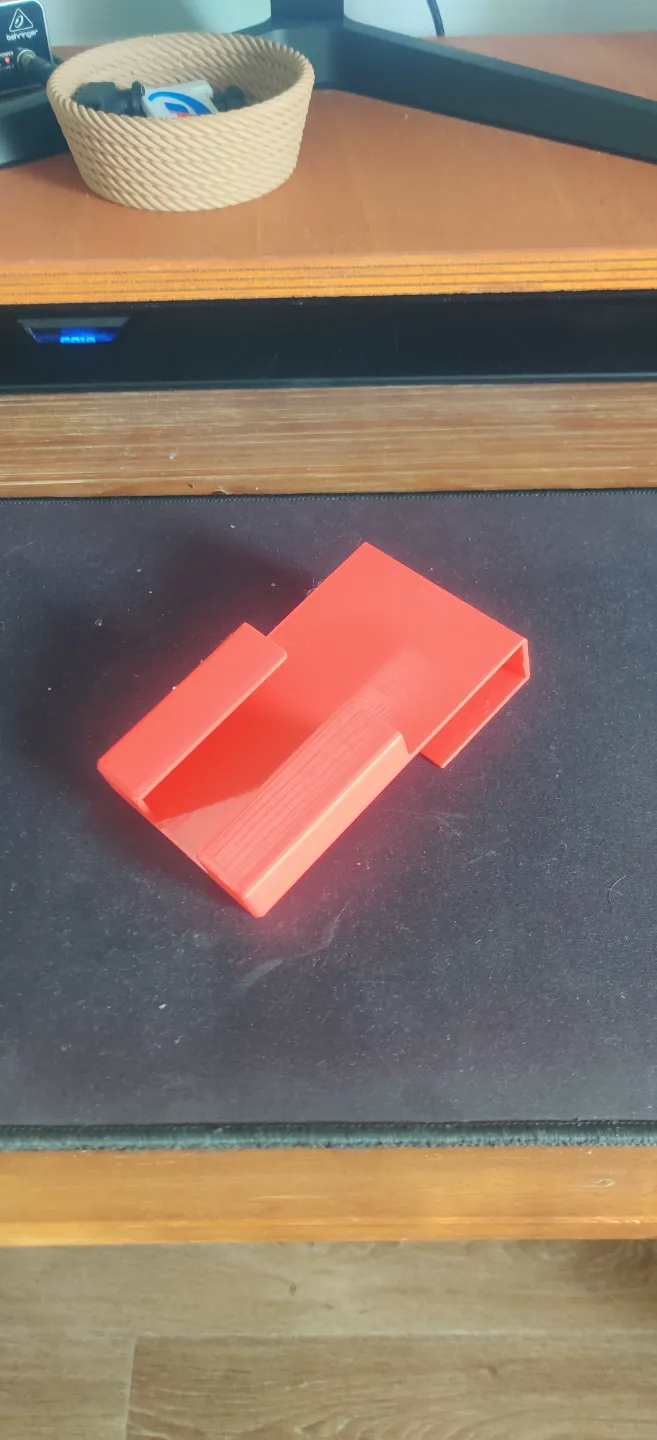 iPhone SE bed stand, photo 3 of 4 - iPhone SE bed stand Household