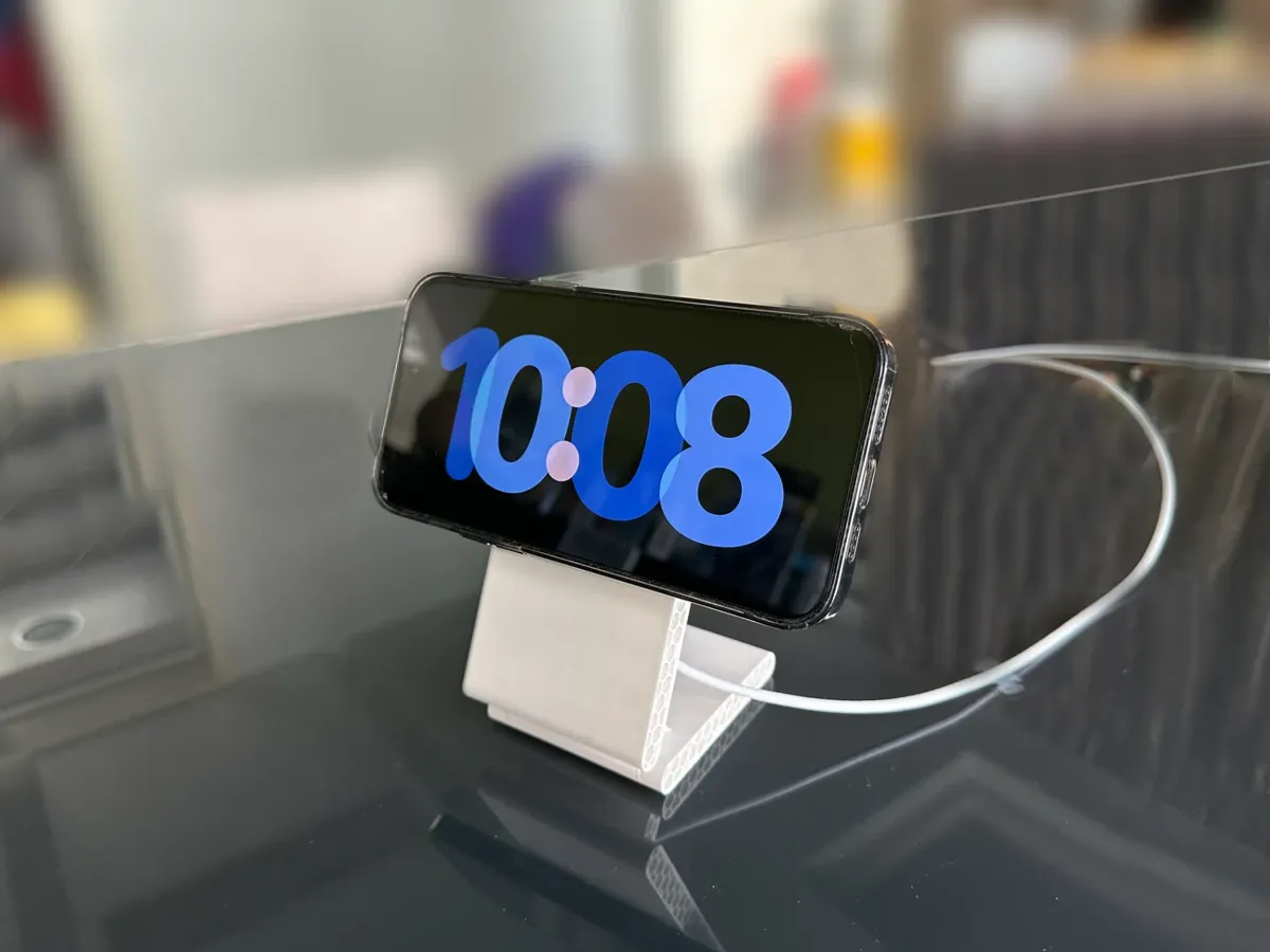 Apple MagSafe Wireless Charger Stand, photo 3 of 4 - Apple MagSafe Wireless Charger Stand Hobby & DIY
