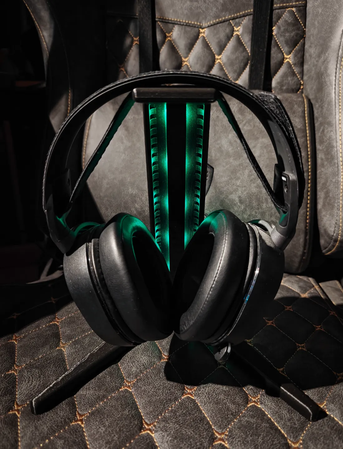 RGB Headphone Stand, photo 3 of 4 - RGB Headphone Stand Mobile & Device Accessories