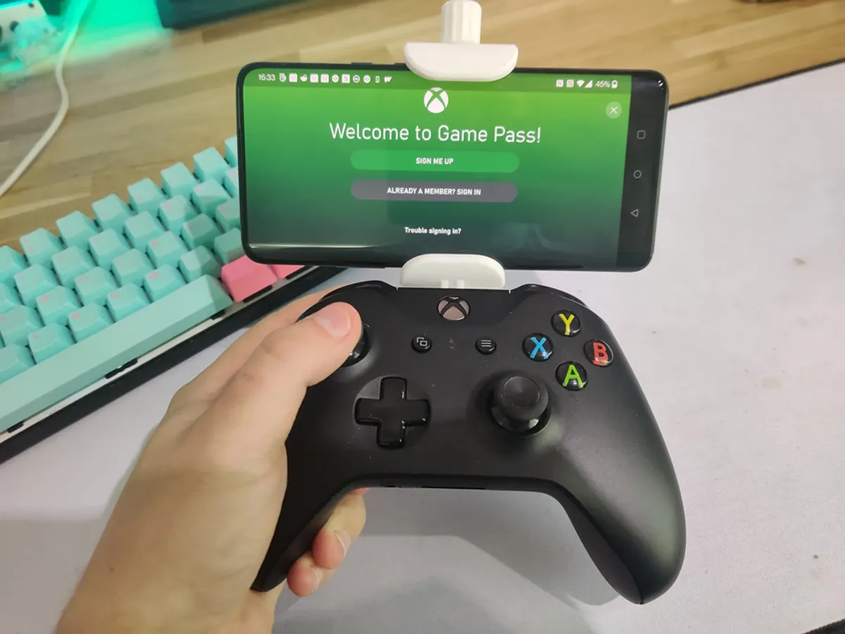 Xbox Controller Phone Mount