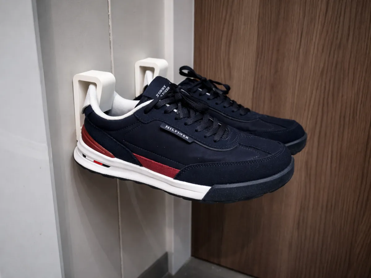 ShoeDock Levitate, Universal Shoe Hanger