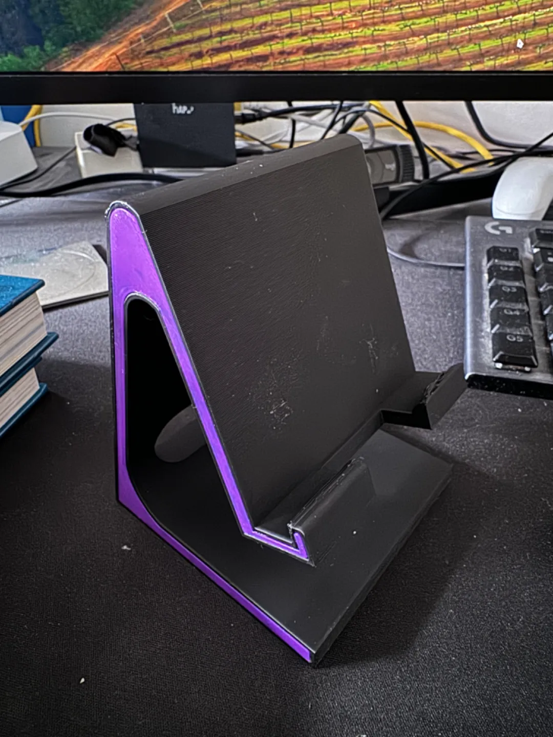 Universal Phone Stand (no or needed!), photo 2 of 3 - Universal Phone Stand (no or needed!) Household