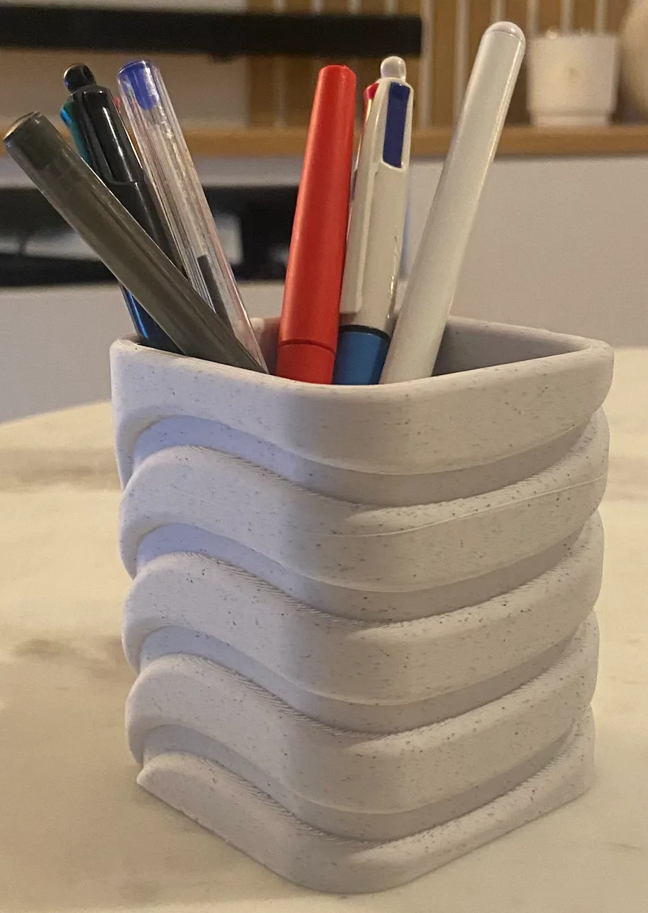 Pen Holder Waves