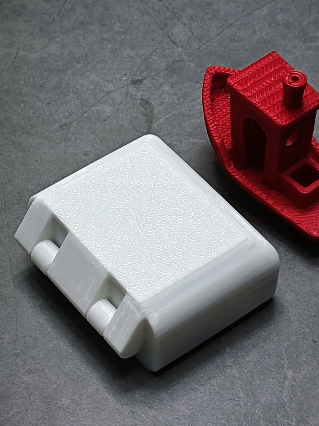 大号无线耳塞的磁吸盒子Magnetic box for large wireless earbuds, photo 3 of 4 - 大号无线耳塞的磁吸盒子Magnetic box for large wireless earbuds Household