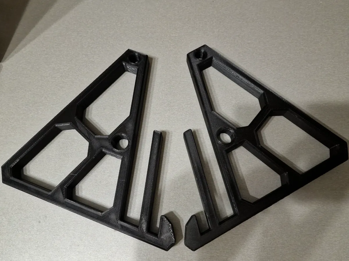 Vertical laptop stand+slot for portable monitor - Gadgets, in stock in India