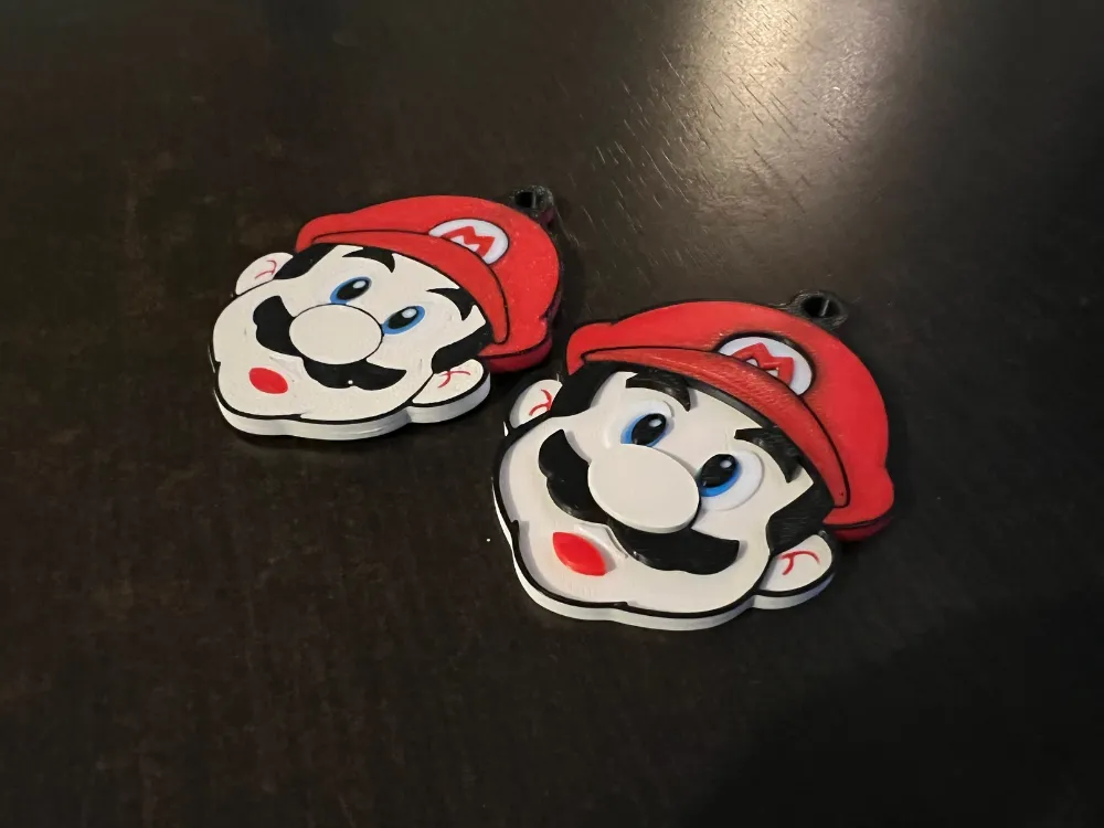 Super Mario Keyring / Keychain (Dual Sided), photo 2 of 2 - Super Mario Keyring / Keychain (Dual Sided) Household