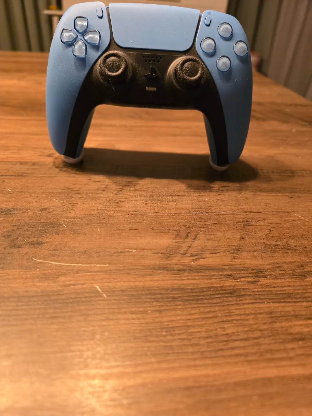 XBOX Series und Playstation 5 Controller Ständer, photo 3 of 4 - XBOX Series und Playstation 5 Controller Ständer Hobby & DIY