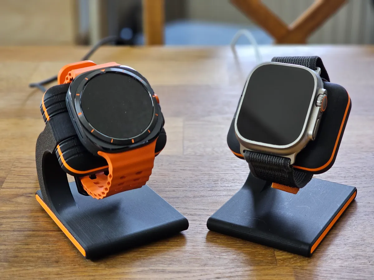 Samsung / Apple watch charging stand, photo 3 of 4 - Samsung / Apple watch charging stand Mobile & Device Accessories
