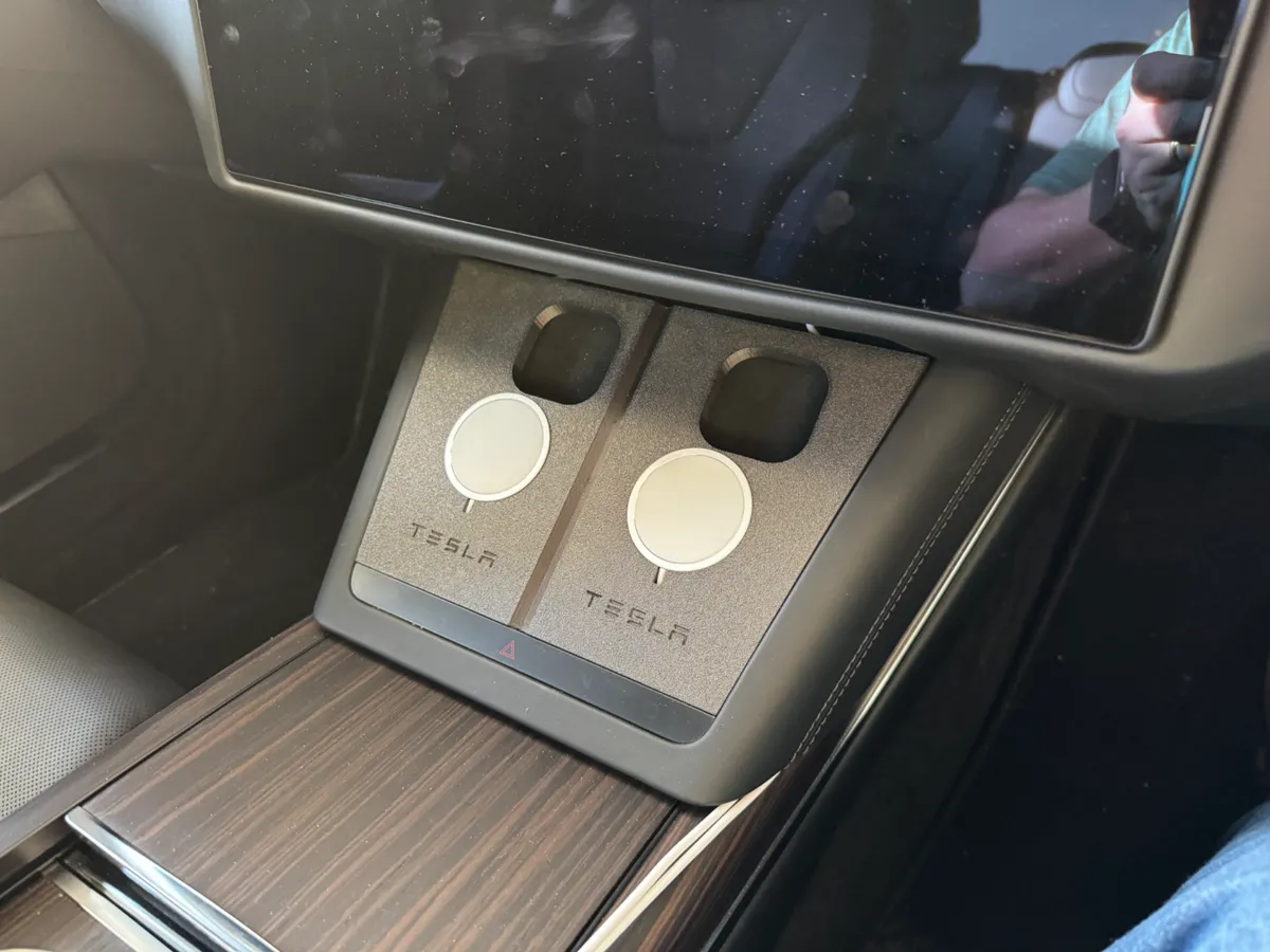 Tesla Model S MagSafe Charging Adapter, photo 3 of 4 - Tesla Model S MagSafe Charging Adapter Car & Vehicle