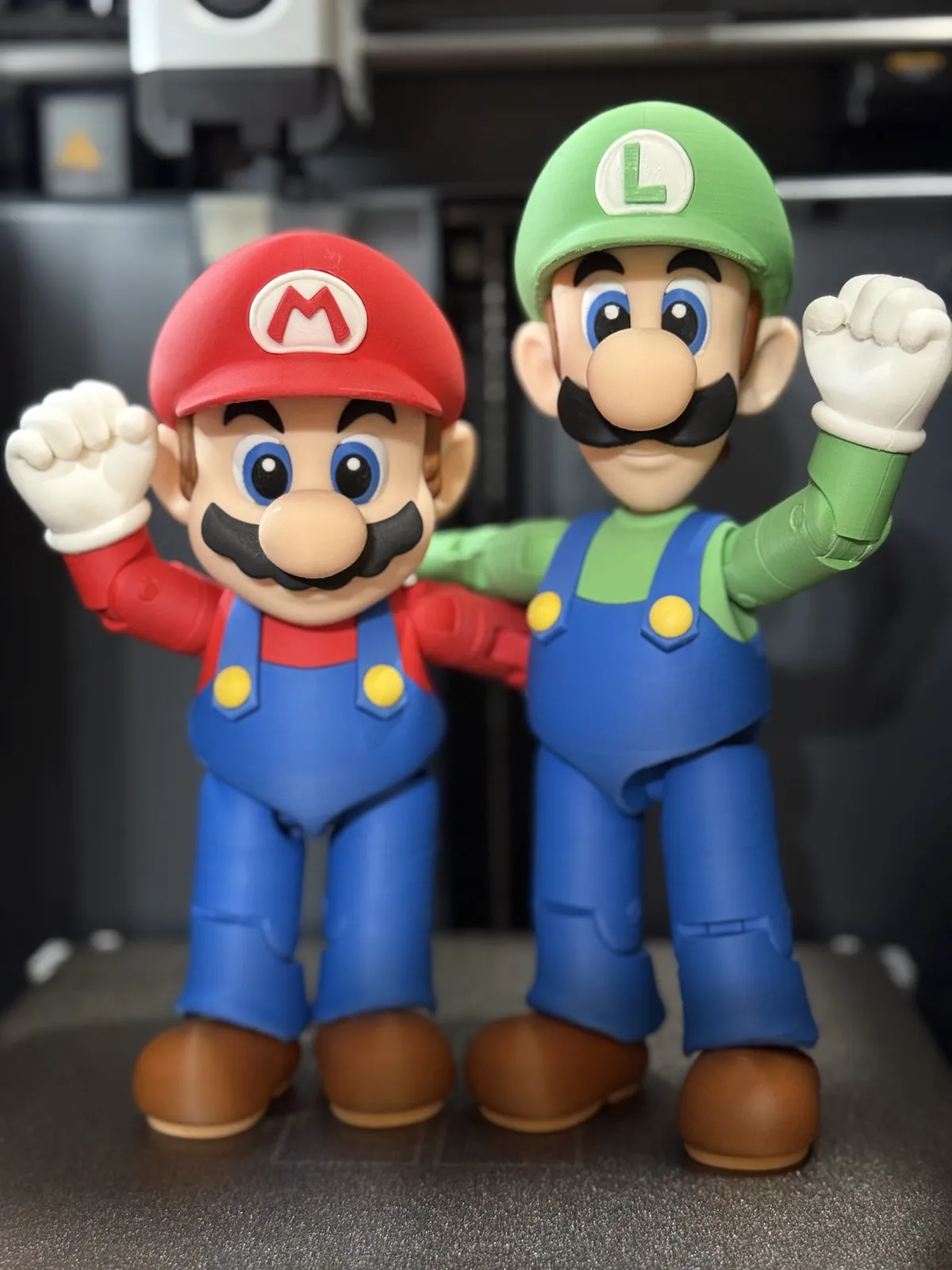 Super Mario Bros. - Luigi Action Figure, photo 3 of 4 - Super Mario Bros. - Luigi Action Figure Figurines & Collectibles