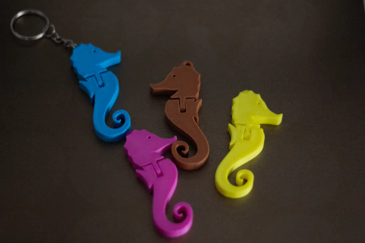Flexi seahorse Keychain Articulated, photo 2 of 4 - Flexi seahorse Keychain Articulated Art