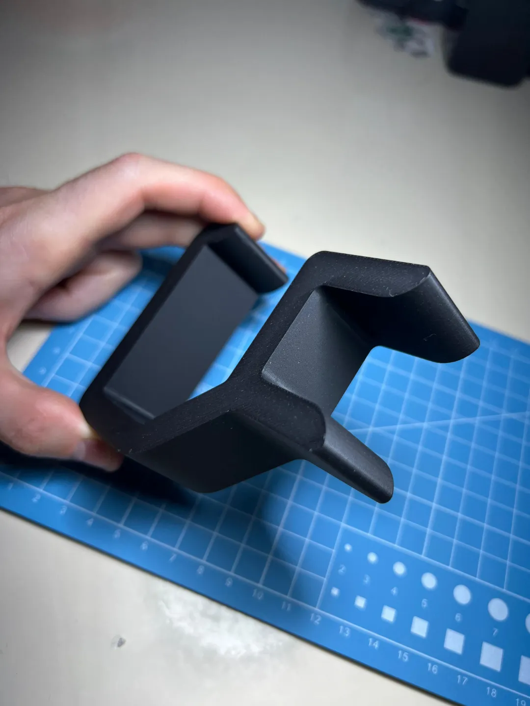 Majority Atlas Soundbar Clamp/Hook 28.2mm Shelf, photo 2 of 4 - Majority Atlas Soundbar Clamp/Hook 28.2mm Shelf Household