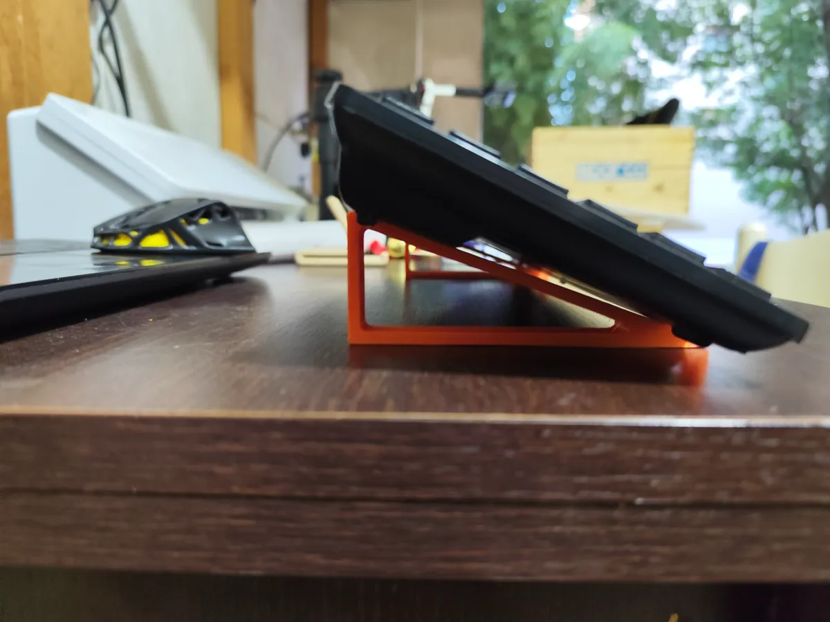 KeyBoard Stand, photo 3 of 4 - KeyBoard Stand Mobile & Device Accessories