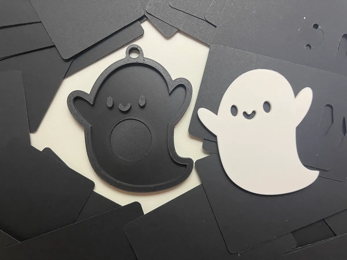 Cute Ghosts Key Tag / NFC Tag, photo 3 of 4 - Cute Ghosts Key Tag / NFC Tag Fashion