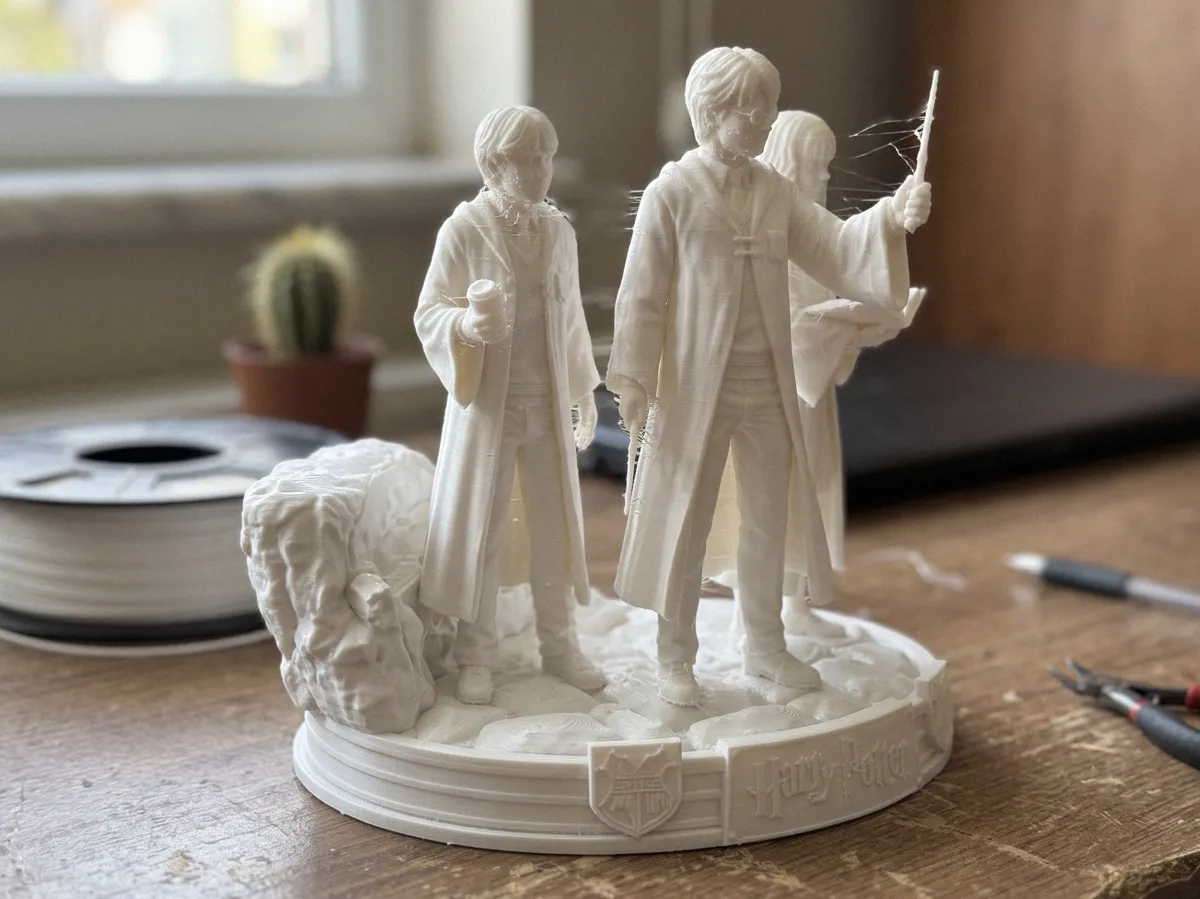 Harry Potter Diorama, The Golden Trio Wizarding, photo 3 of 4 - Harry Potter Diorama, The Golden Trio Wizarding Figurines & Collectibles