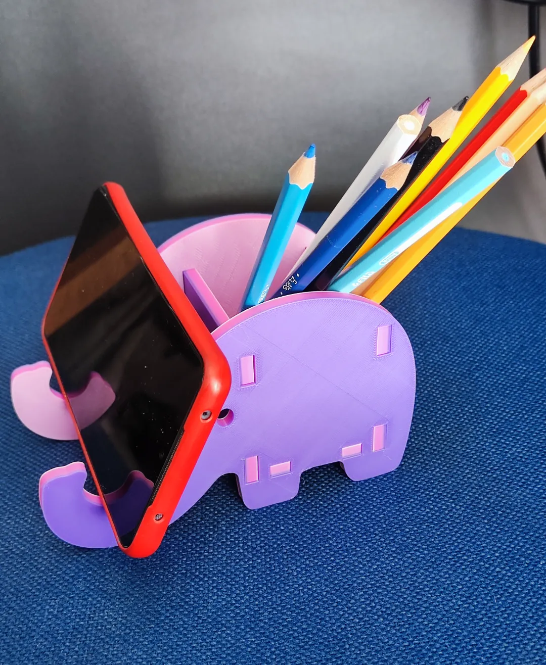 Organizer elephant