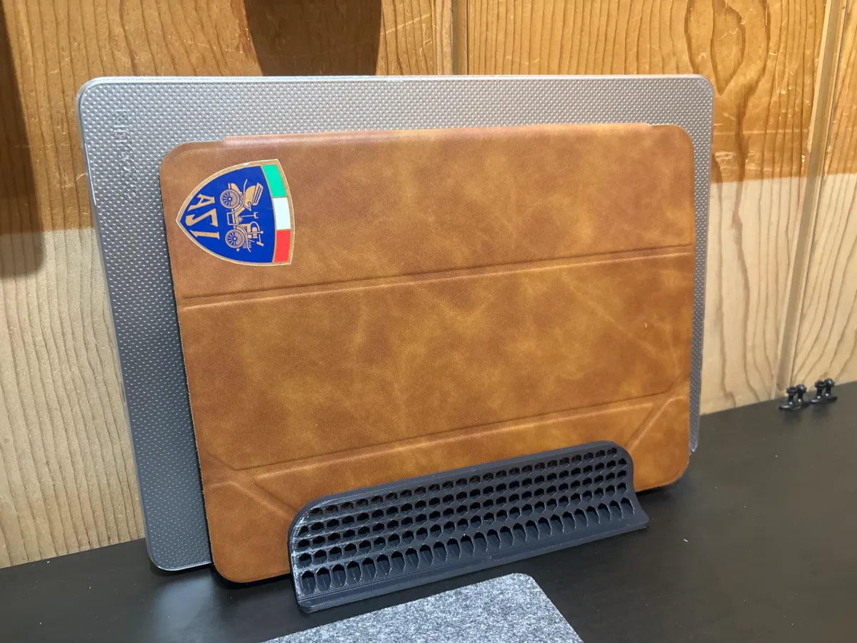 MacBook and iPad Desk Holder, photo 4 of 4 - MacBook and iPad Desk Holder Household