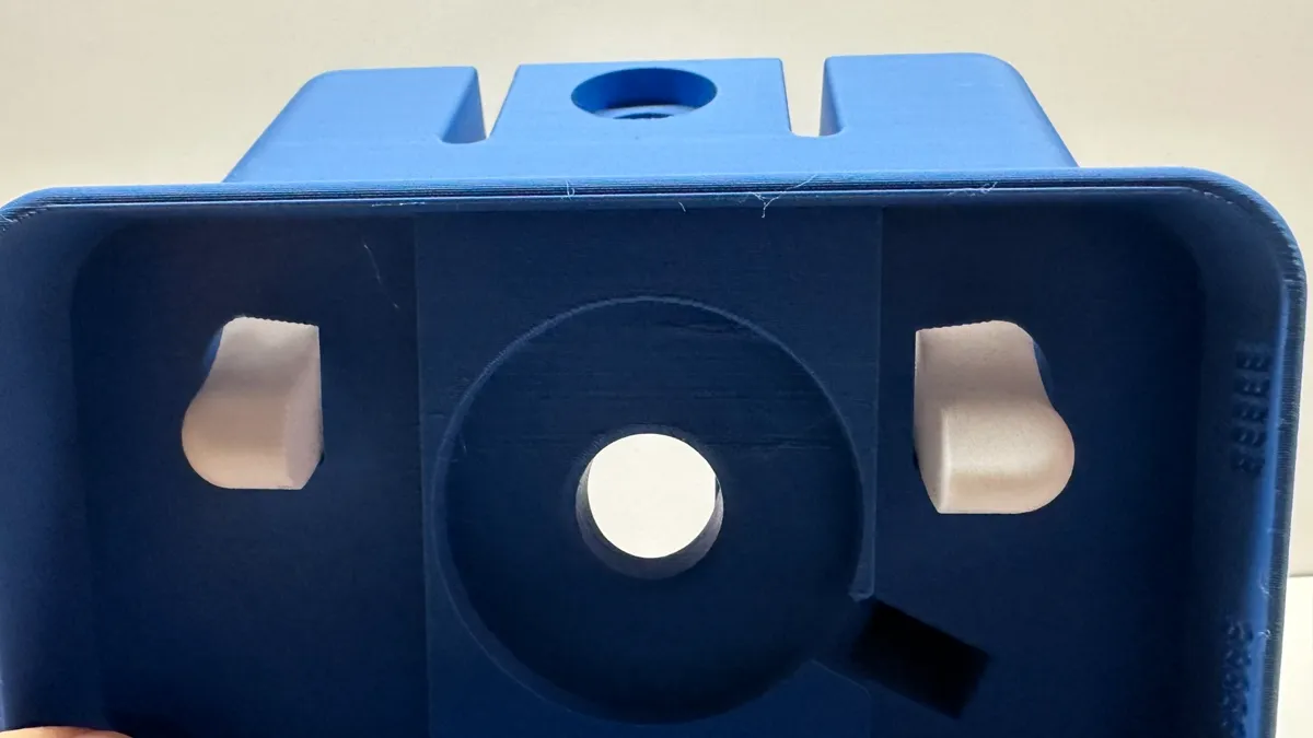 Parametric Standby Dock with Watch Charging, photo 4 of 4 - Parametric Standby Dock with Watch Charging Household