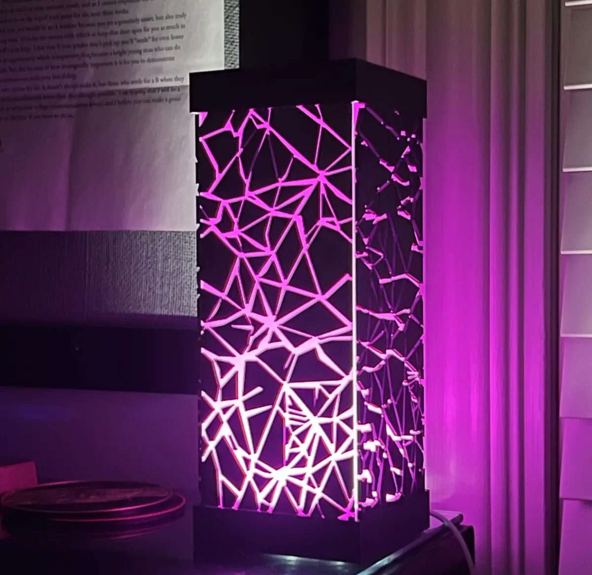 Cracked Obsidian Lamp