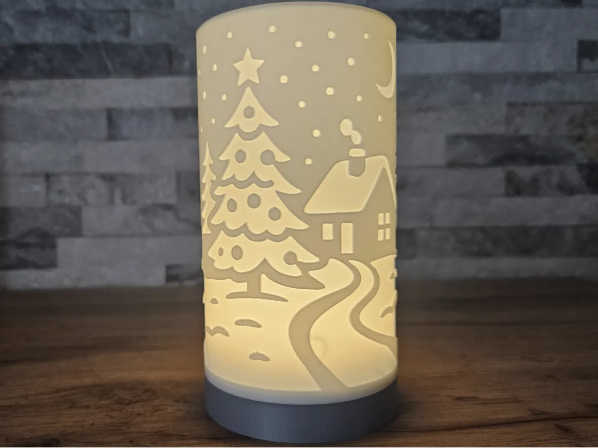 Tea / Puck light Winter landscape