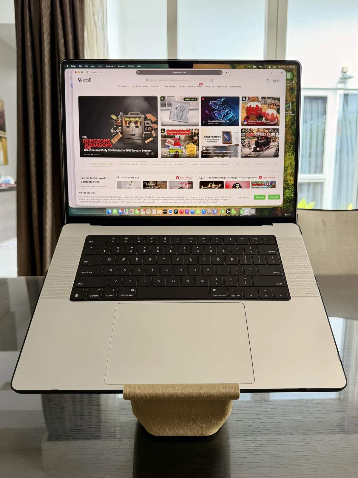 The Impossible Laptop Stand v2.5 [Woodgrain], photo 3 of 3 - The Impossible Laptop Stand v2.5 [Woodgrain] Mobile & Device Accessories