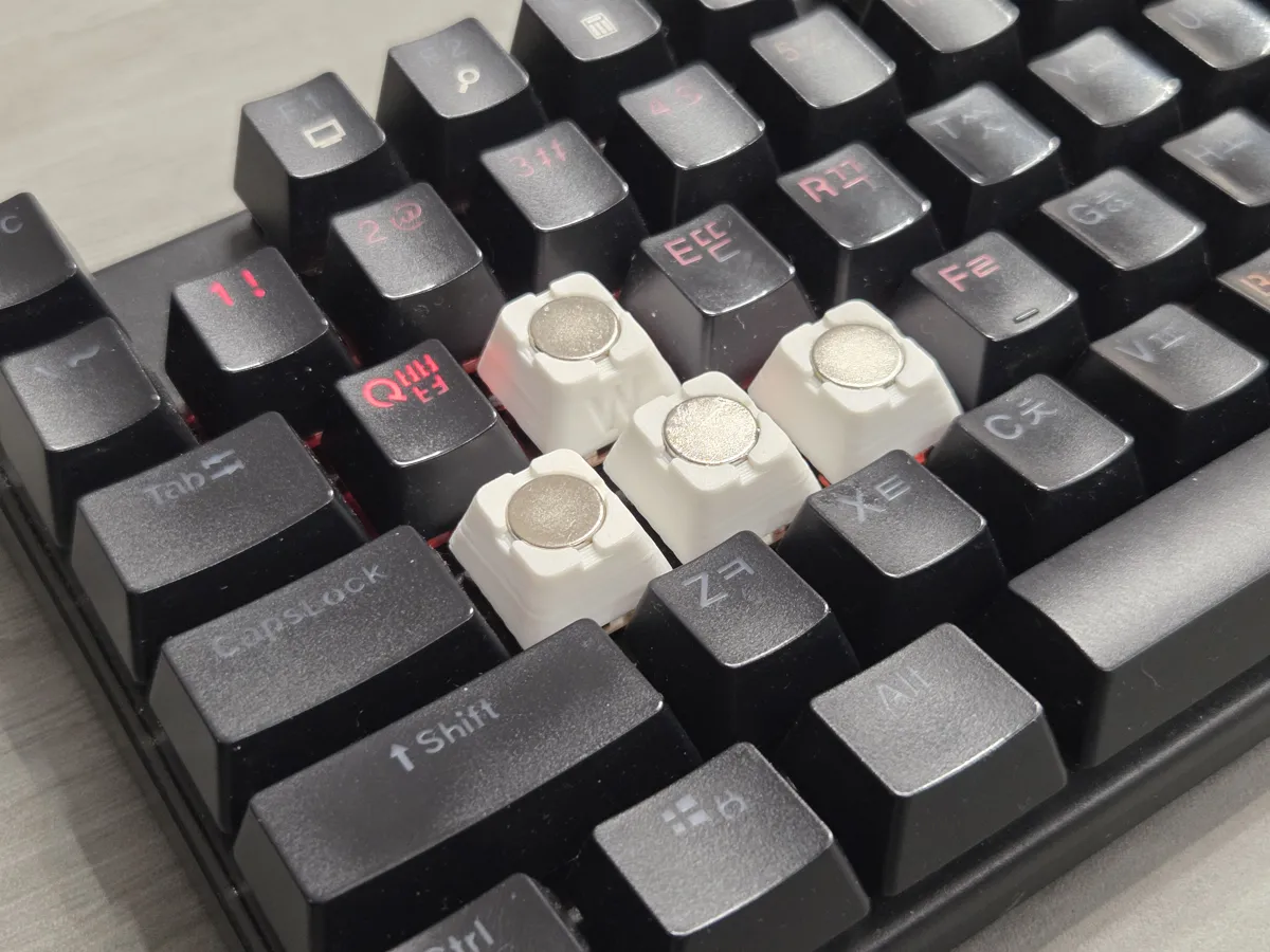 KeyboaStick Magnet-WASD (Joystick Keycap), photo 3 of 3 - KeyboaStick Magnet-WASD (Joystick Keycap) Gaming Accessories