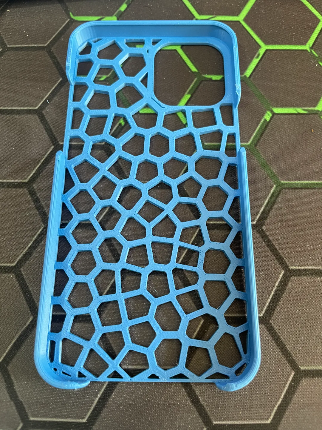 iPhone 12 Pro Max Hexagon Pattern Case, photo 2 of 2 - iPhone 12 Pro Max Hexagon Pattern Case Mobile & Device Accessories