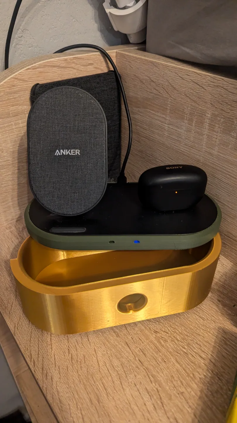 Anker PowerWave Sense 2-in-1 Station Pedestal, photo 2 of 4 - Anker PowerWave Sense 2-in-1 Station Pedestal Hobby & DIY