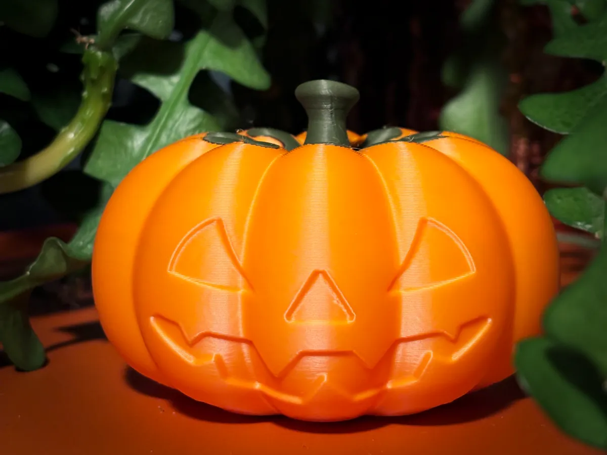 Halloween pumpkin spinner with passthrough vortex, photo 2 of 4 - Halloween pumpkin spinner with passthrough vortex Fidget & Sensory Toys
