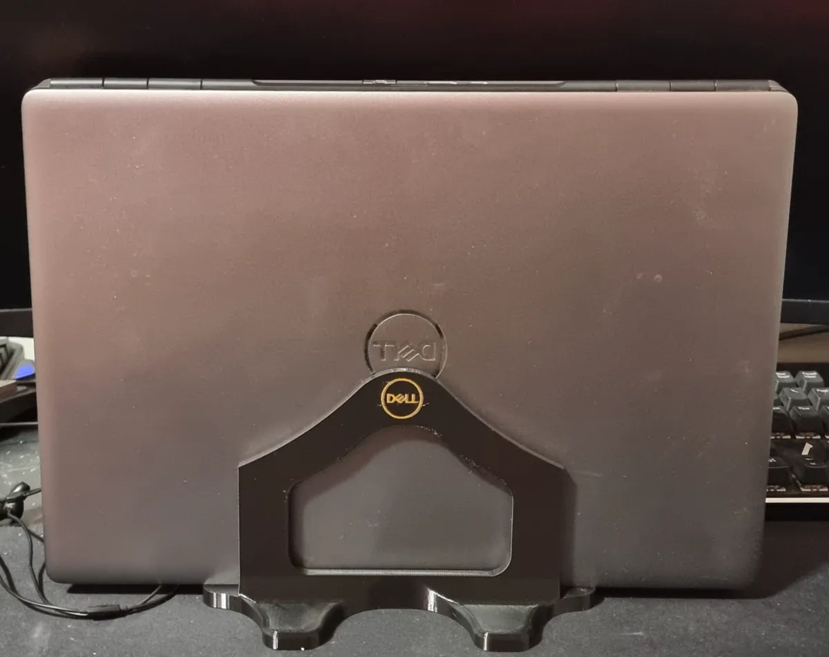 Dell Precision 7550 desk stand, photo 2 of 3 - Dell Precision 7550 desk stand Desk & Office