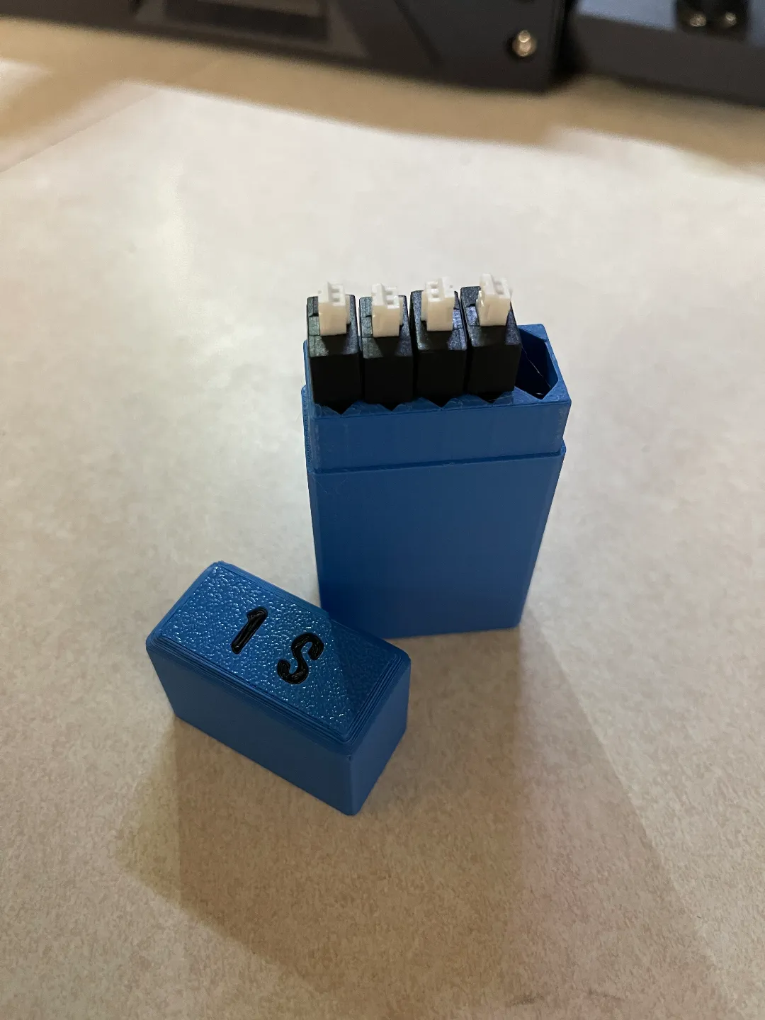 1s battery box