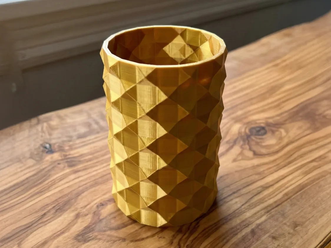 Geometric Diamond Pen Holder