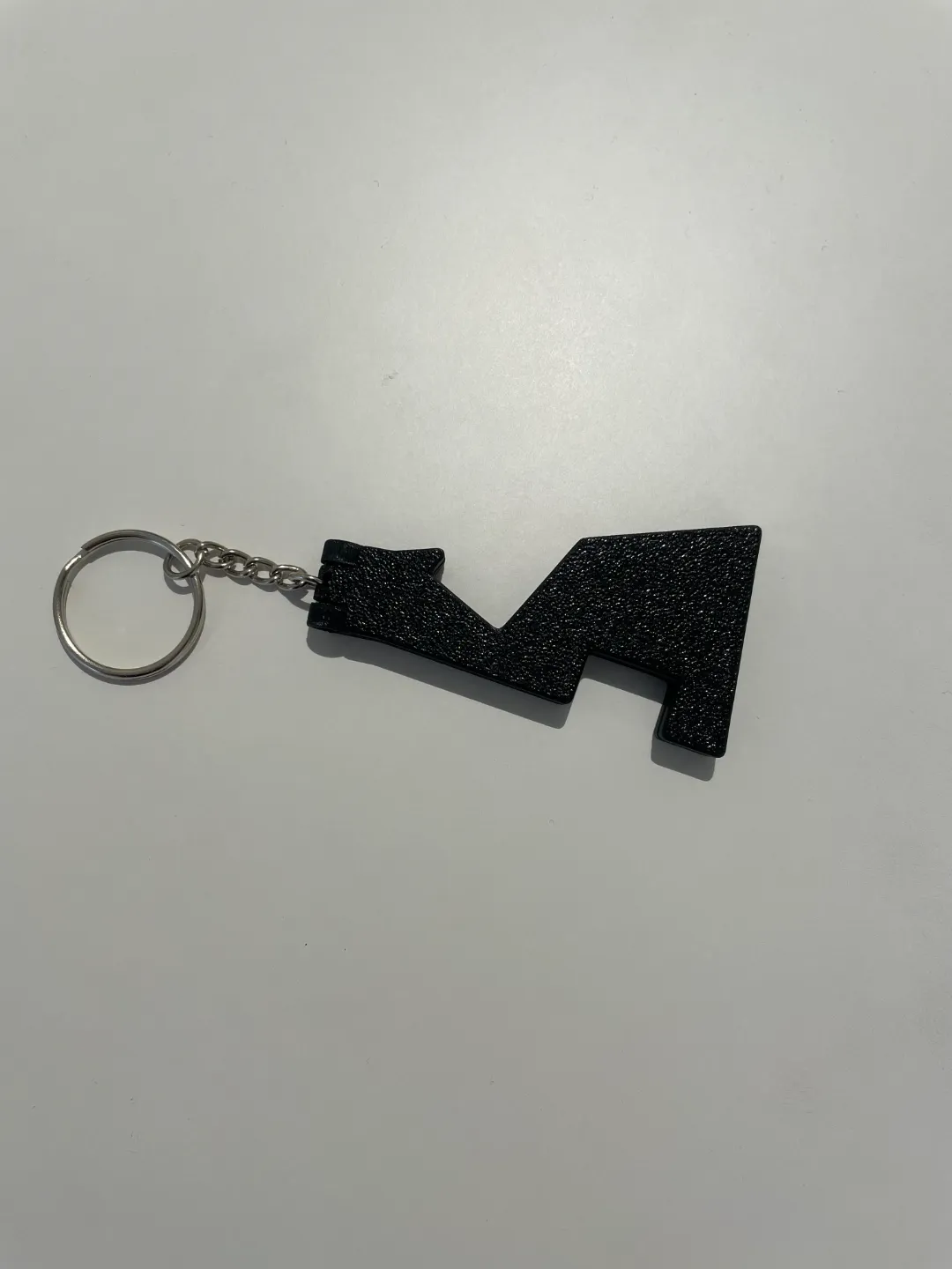 Phone holder keychain with magnet, photo 4 of 4 - Phone holder keychain with magnet Household