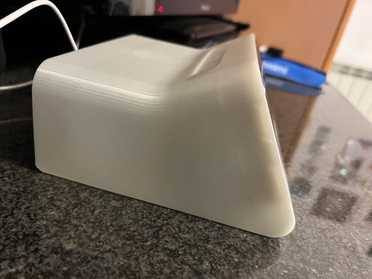 iPhone 11 Standby Mode Dock, Case Friendly, photo 4 of 4 - iPhone 11 Standby Mode Dock, Case Friendly Household