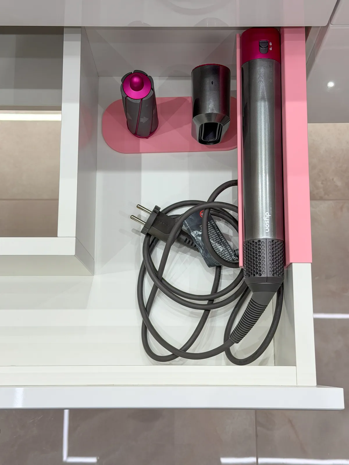 Dyson Airwrap Holder+nozzle holder, photo 3 of 4 - Dyson Airwrap Holder+nozzle holder Bath & Personal Care