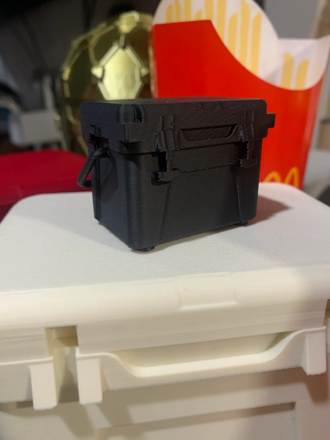 Yeti 20L Cooler Replica 1/4 Scale, photo 2 of 4 - Scale Models & Model Kits, model