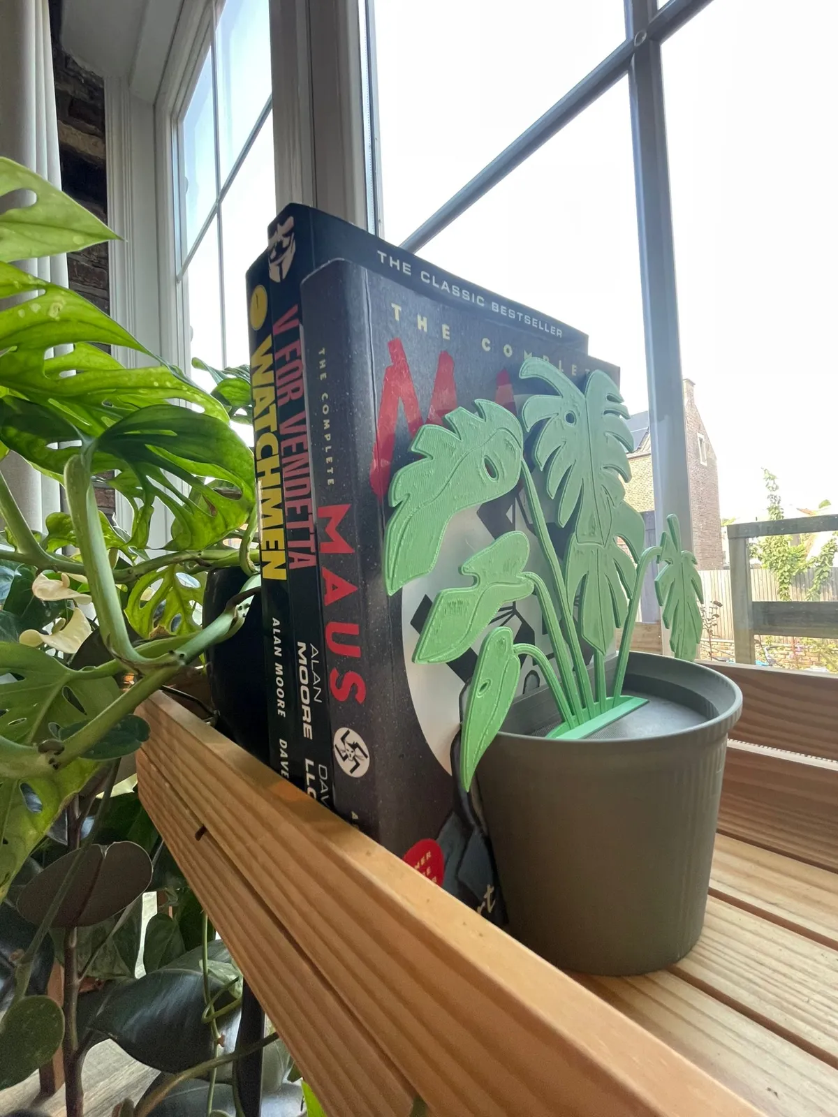 Monstera Bookend and Plant Pot - Organizers, in stock in India