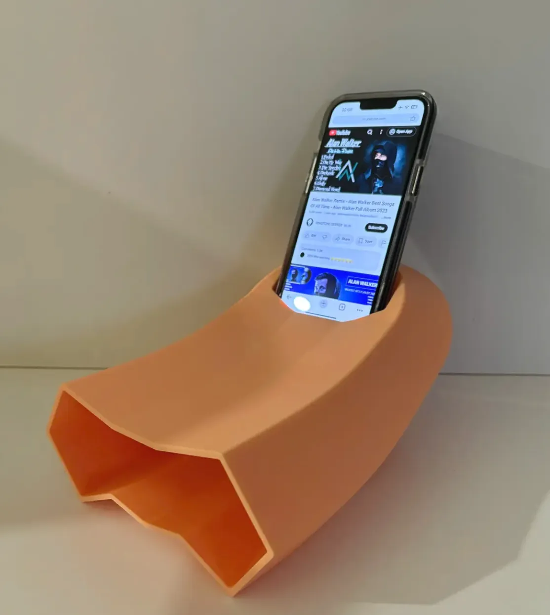 Phone docking station, photo 2 of 2 - Phone docking station Storage & Organisation